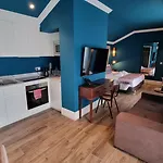فندق Acores Autentico Boutique أنغرا دو إِراويزو