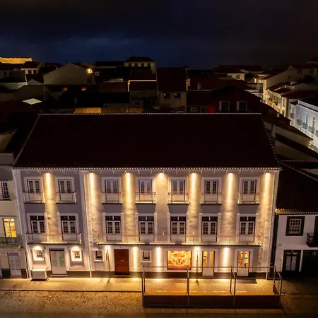 Acores Autentico Boutique أنغرا دو إِراويزو