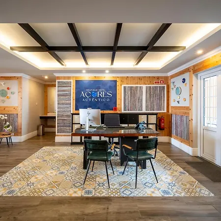 Acores Autentico Boutique 앙그라두에루이스무